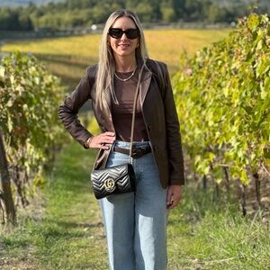 Meet your Posher, Jodi